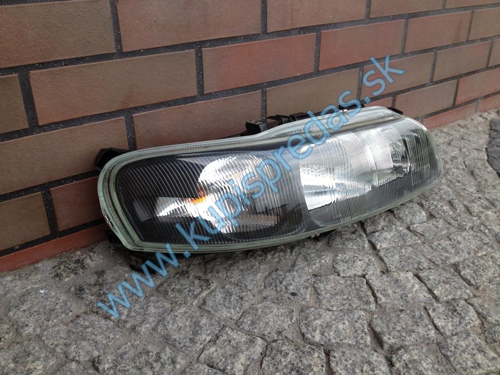 Predné pravé svetlo VOLVO V70 XC70 